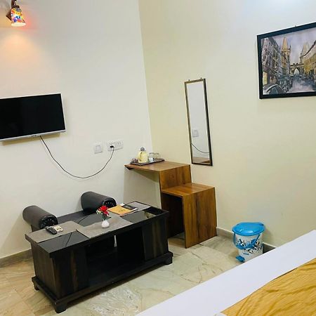 Shankar Vilaas -A Boutique Stay Forigners Choice Near Ghats And Temples Varanasi Exteriör bild