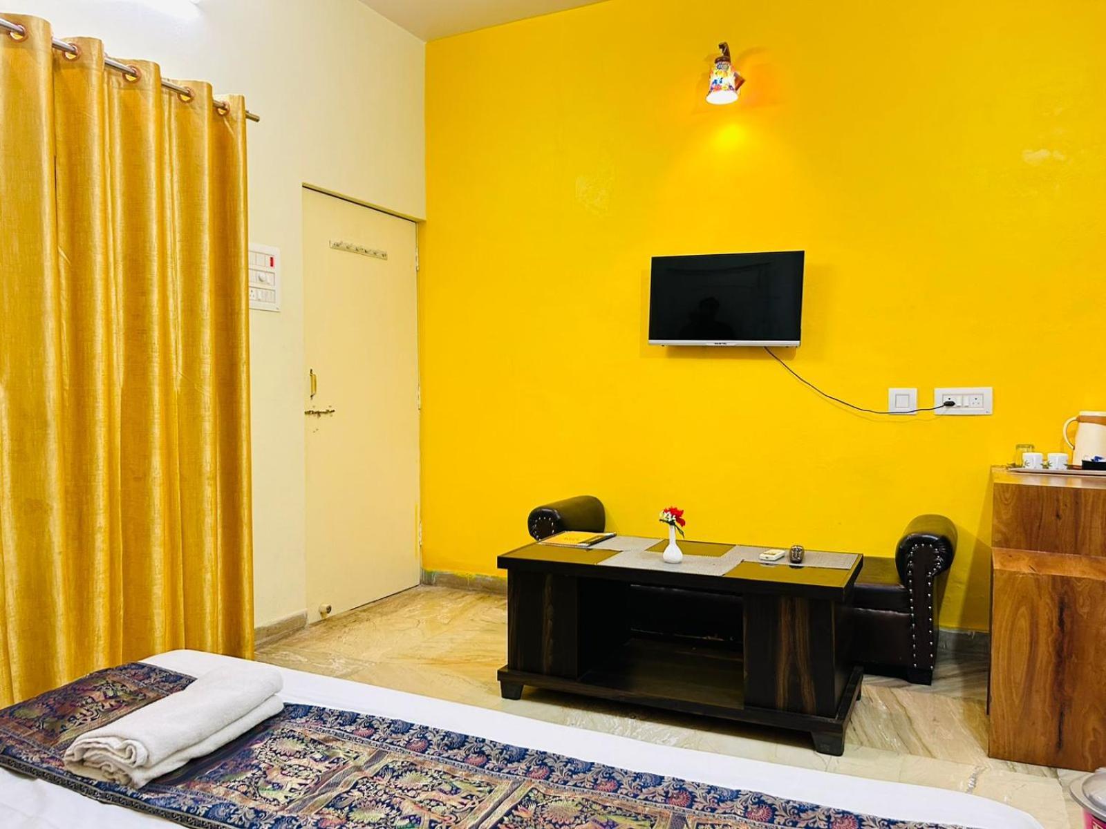 Shankar Vilaas -A Boutique Stay Forigners Choice Near Ghats And Temples Varanasi Exteriör bild