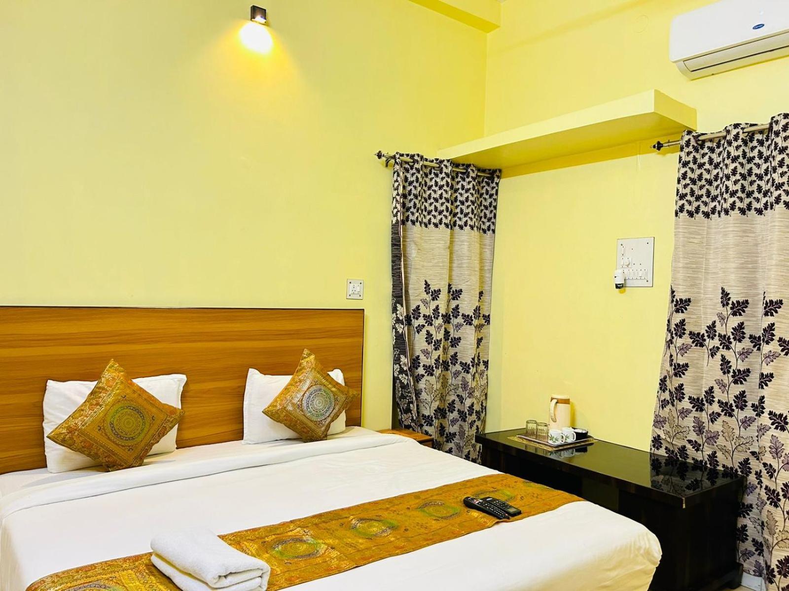 Shankar Vilaas -A Boutique Stay Forigners Choice Near Ghats And Temples Varanasi Exteriör bild