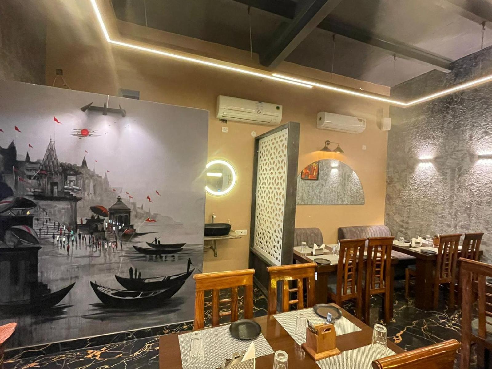 Shankar Vilaas -A Boutique Stay Forigners Choice Near Ghats And Temples Varanasi Exteriör bild