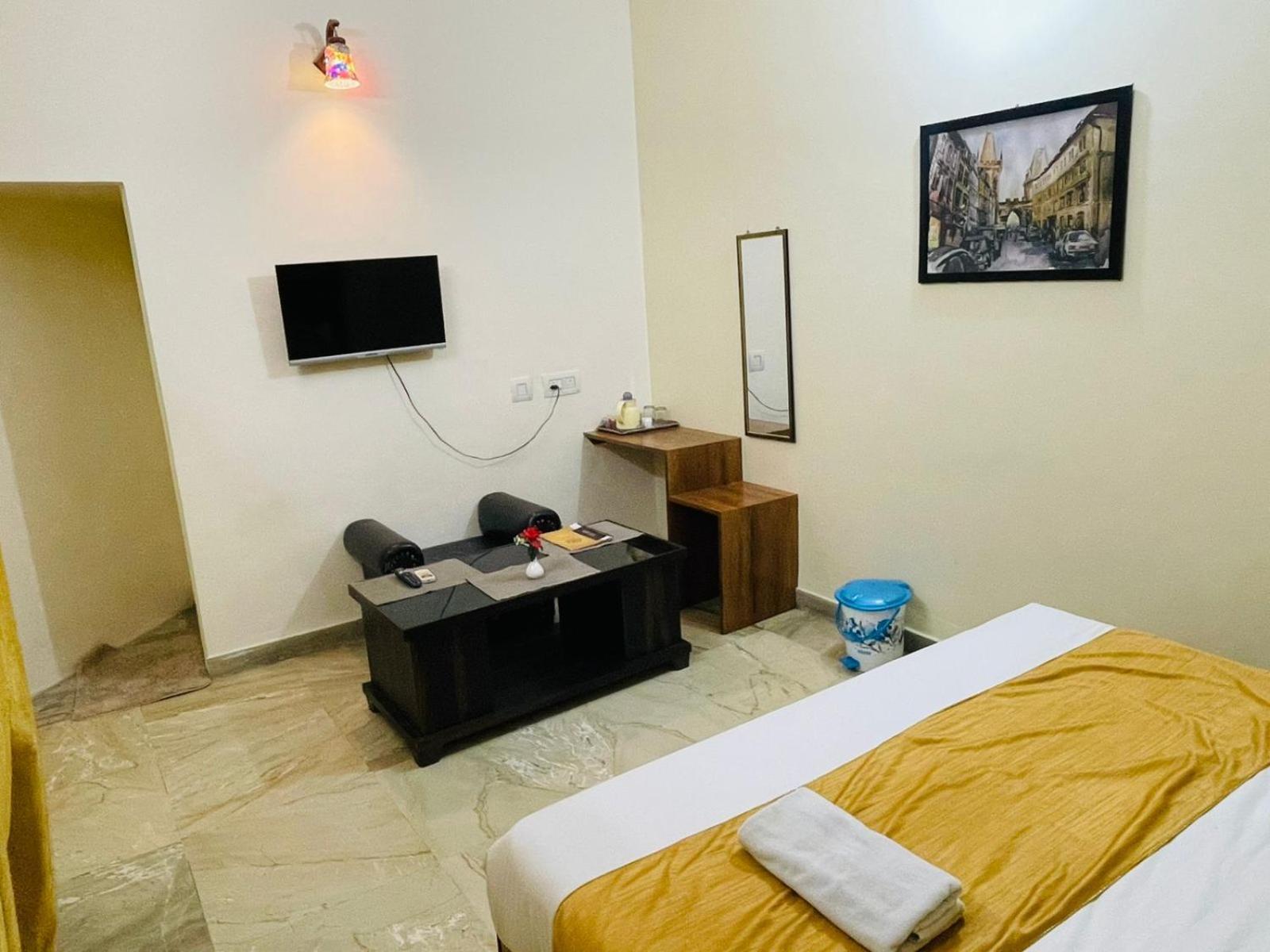 Shankar Vilaas -A Boutique Stay Forigners Choice Near Ghats And Temples Varanasi Exteriör bild
