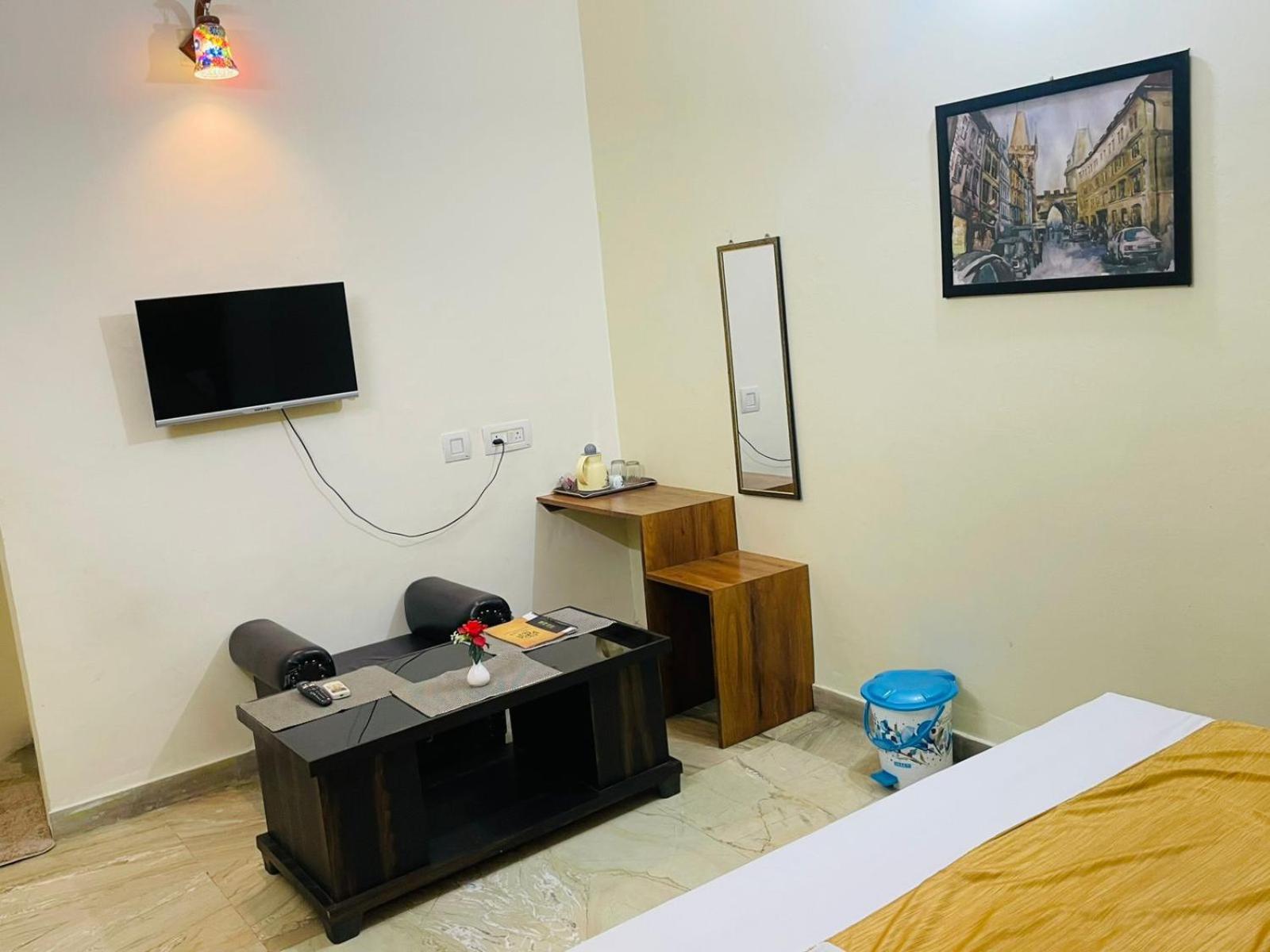 Shankar Vilaas -A Boutique Stay Forigners Choice Near Ghats And Temples Varanasi Exteriör bild