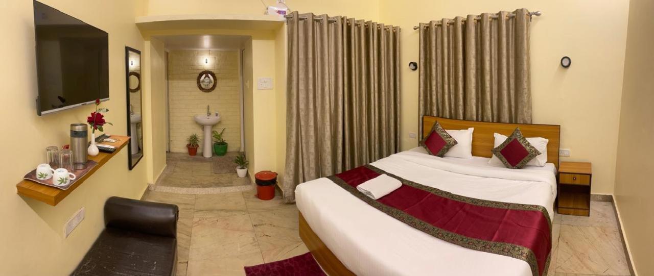 Shankar Vilaas -A Boutique Stay Forigners Choice Near Ghats And Temples Varanasi Exteriör bild