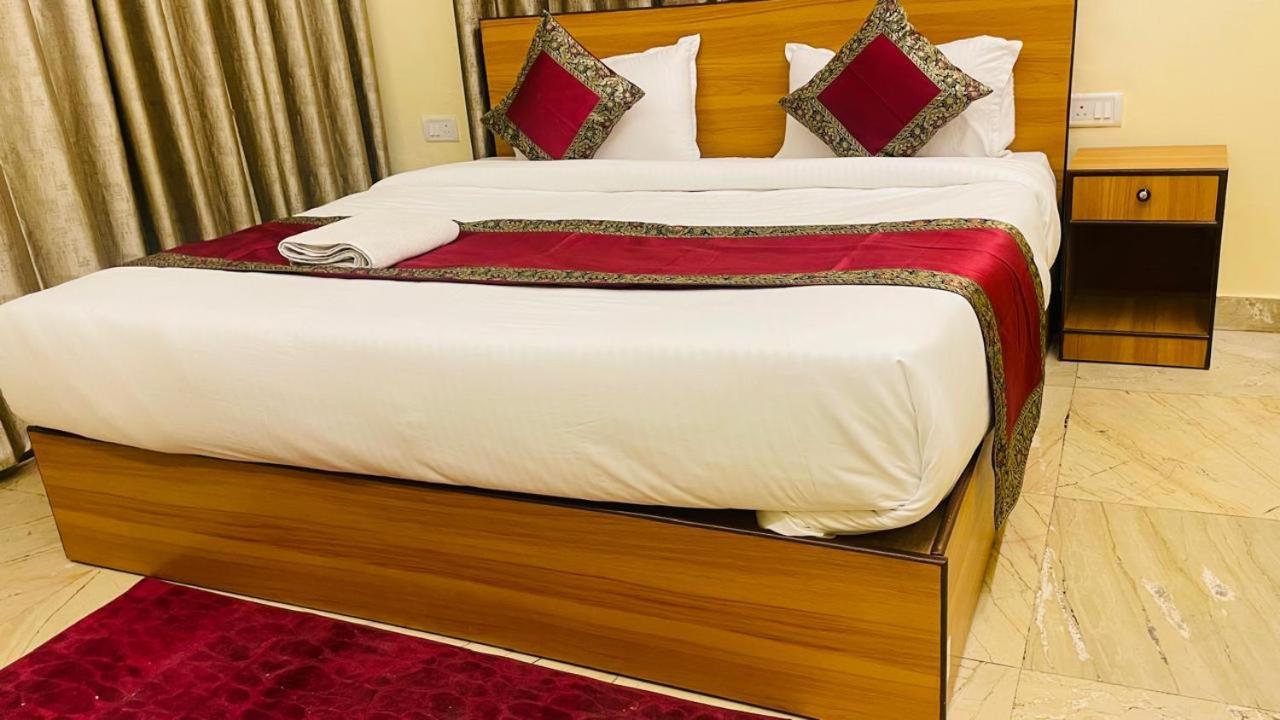 Shankar Vilaas -A Boutique Stay Forigners Choice Near Ghats And Temples Varanasi Exteriör bild