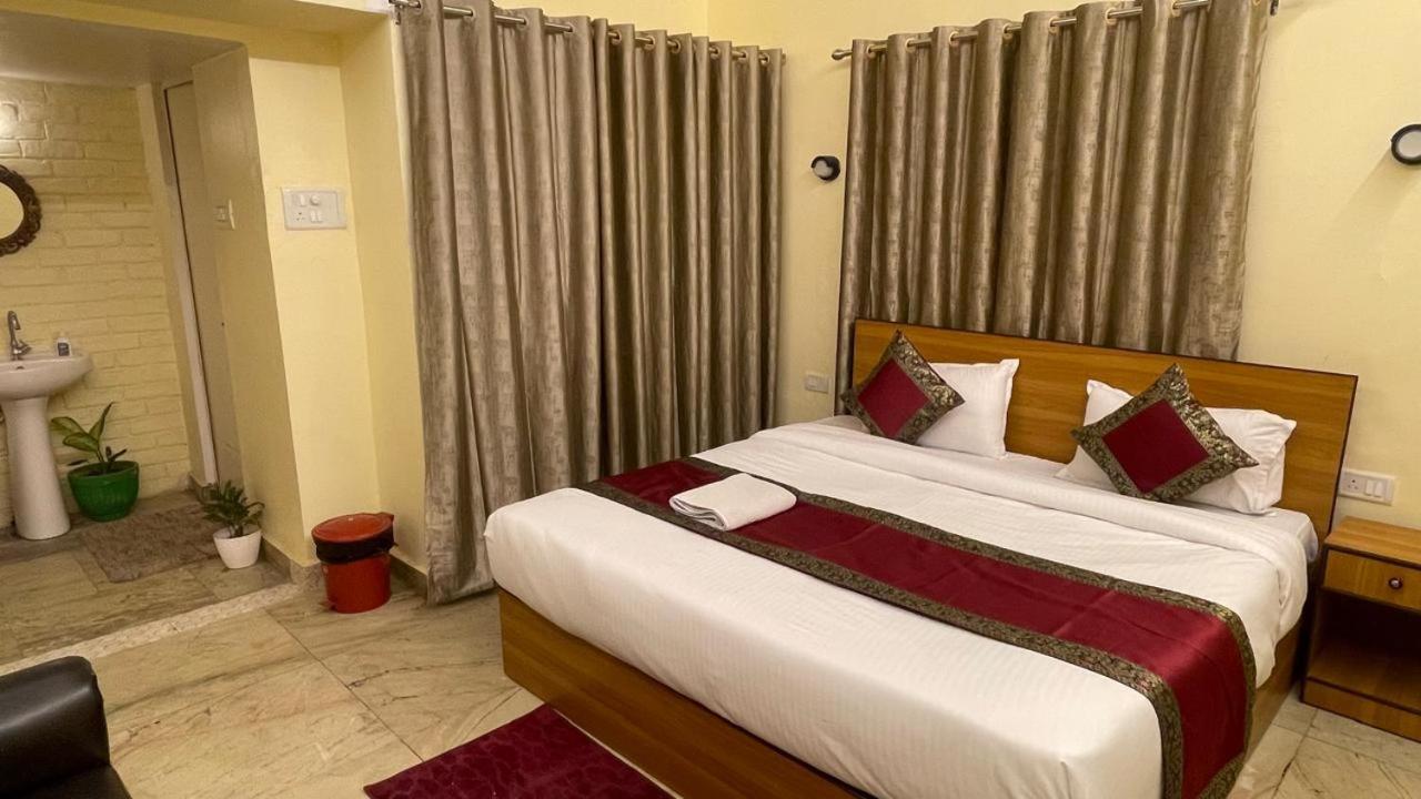 Shankar Vilaas -A Boutique Stay Forigners Choice Near Ghats And Temples Varanasi Exteriör bild